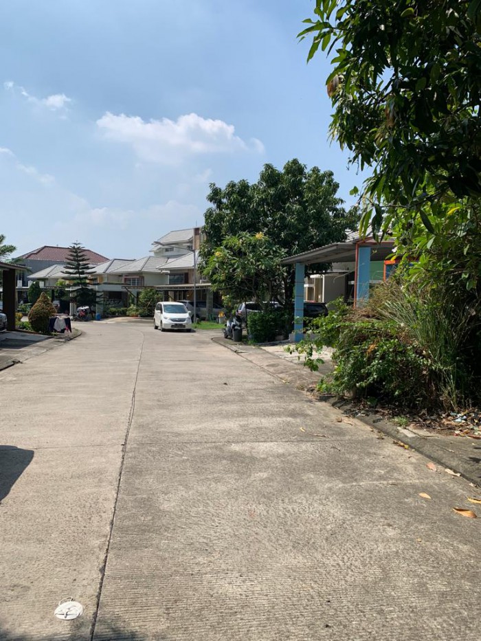 Rumah diewakan di cluster Ivory Lippo Cikarang 